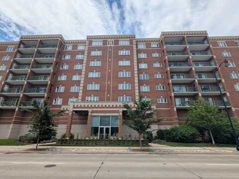 650 S River Road, Des Plaines, IL 60016