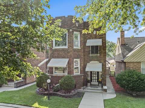8030 S Trumbull Avenue, Chicago, IL 60652