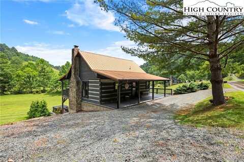 3302 Old US Highway 421, Vilas, NC 28692