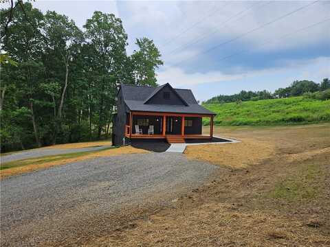 120 Spring Run Rd, Center Twp, PA 16001