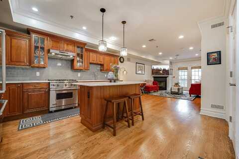 215 MONROE ST, Hoboken, NJ 07030