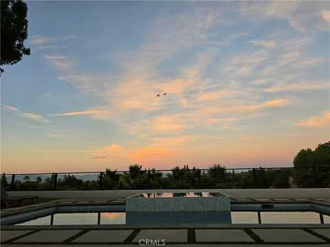 5124 Boda Place, Woodland Hills, CA 91367