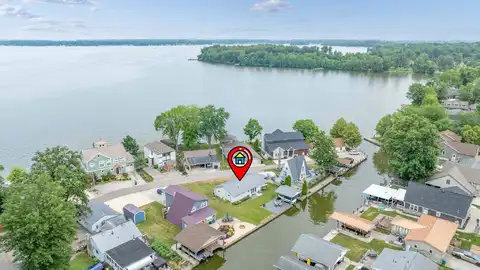 9194 Lake Avenue, Huntsville, OH 43324