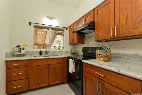 98-607 Kilinoe Street, Aiea, HI 96701