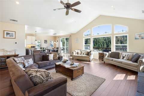 26845 Modoc Lane, Lake Arrowhead, CA 92352