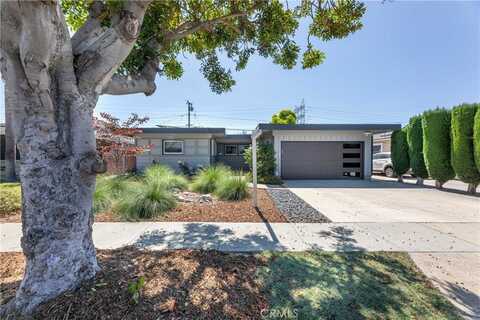 2054 Pattiz Avenue, Long Beach, CA 90815