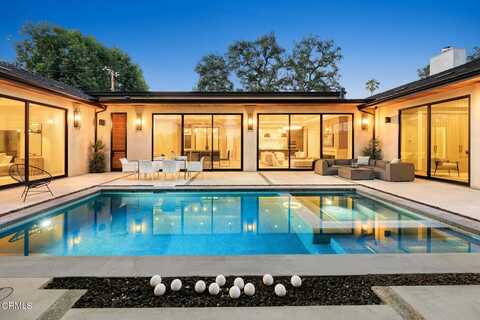 4828 Oakwood Avenue, La Canada Flintridge, CA 91011