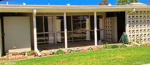 1641 Monterey Rd M2 18 E, Seal Beach, CA 90740
