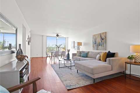 545 Chestnut Avenue, Long Beach, CA 90802