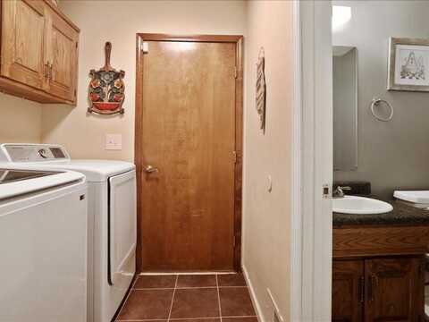 8600 N Troost Avenue, Kansas City, MO 64155