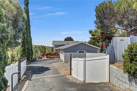 1800 Sunset Drive, Vista, CA 92081
