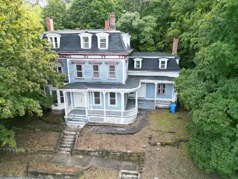Laurel Hill, NORWICH, CT 06360