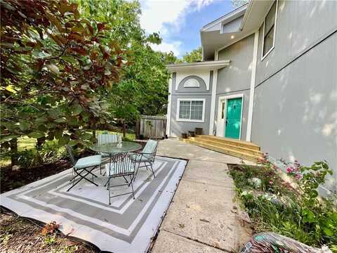2811 Chatelain Court, Independence, MO 64057