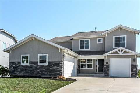 8111 N Sycamore Avenue, Kansas City, MO 64158