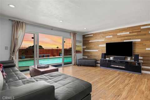 1935 Adobe Avenue, Corona, CA 92882