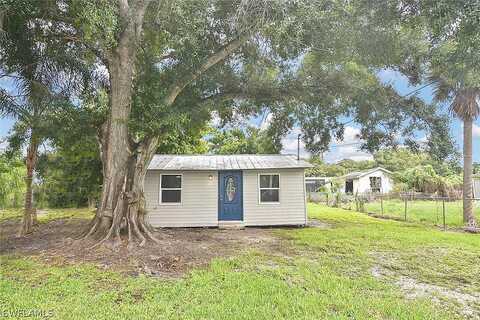 Ellis, NORTH FORT MYERS, FL 33903