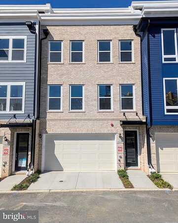 Red Oak, FAIRFAX, VA 22030