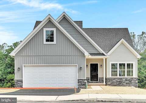 Family Dr, CARLISLE, PA 17013