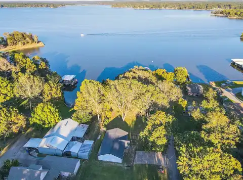 S Lakeway Circle, Trinity, TX 75862