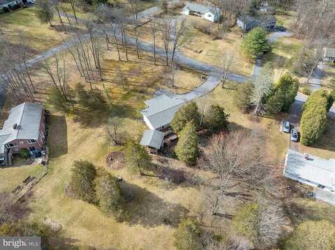 Ross St, PINE GROVE MILLS, PA 16868