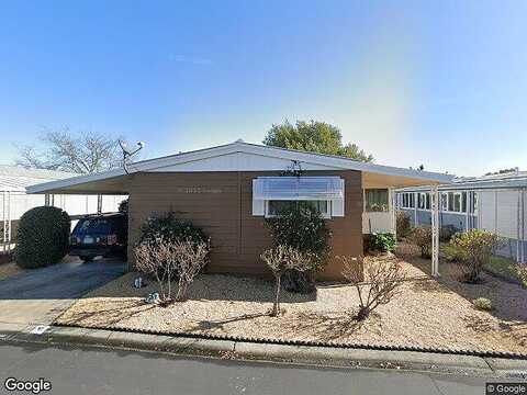 Estrella Dr, Santa Rosa, CA 95403