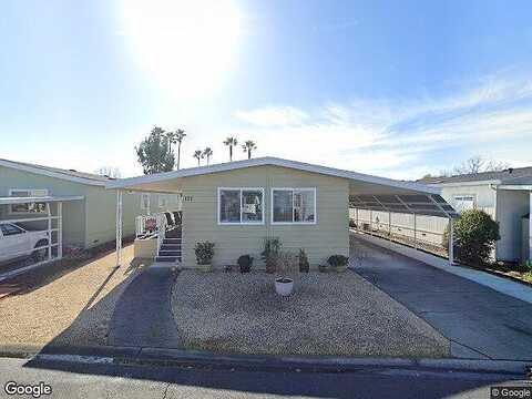 Anacapa Dr, Santa Rosa, CA 95403