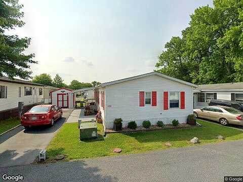 Tee Jay Ln, Dundalk, MD 21222
