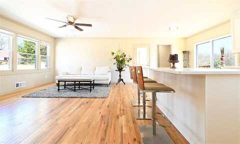 King, JONESBORO, GA 30236