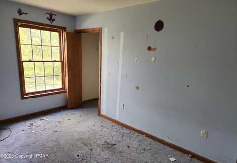 Fall Creek, STROUDSBURG, PA 18360