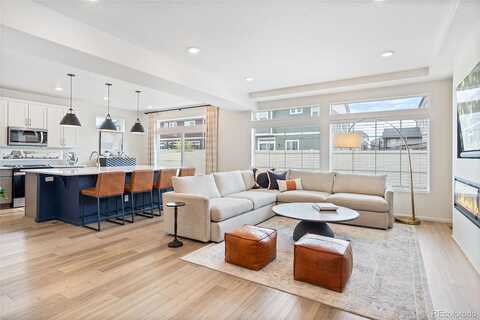 Riviera, AURORA, CO 80019