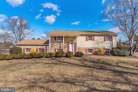 Adams, CARLISLE, PA 17015