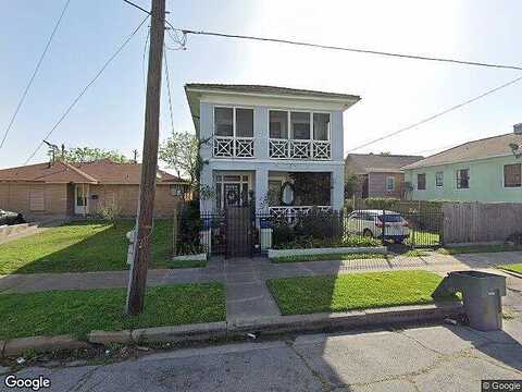 31St, GALVESTON, TX 77550