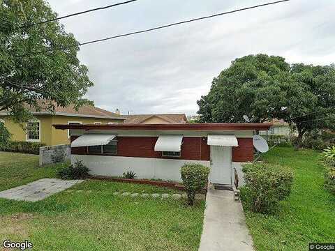 14Th, DANIA, FL 33004
