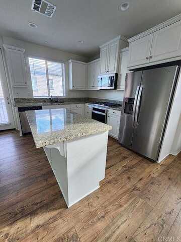 Solara, VISTA, CA 92081