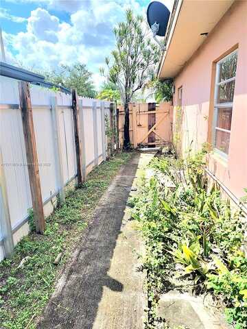 45Th, HIALEAH, FL 33013