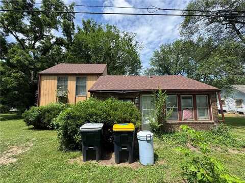 8126 Lydia Avenue, Kansas City, MO 64131