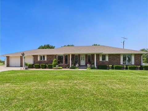 529 SE DD Highway, Warrensburg, MO 64093