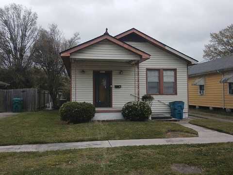 Maple, HARVEY, LA 70058