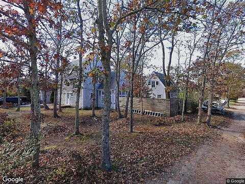 Alpine, OAK BLUFFS, MA 02557