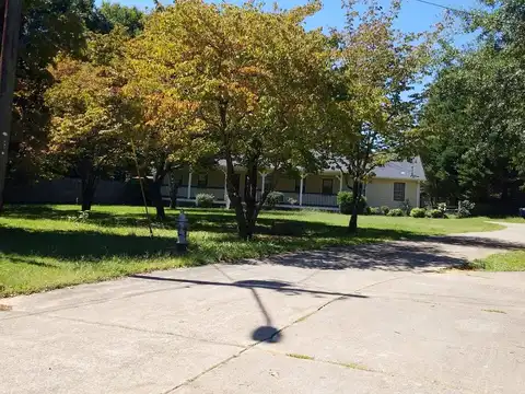 Nix, CLERMONT, GA 30527