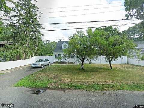Pineaire, FARMINGVILLE, NY 11738