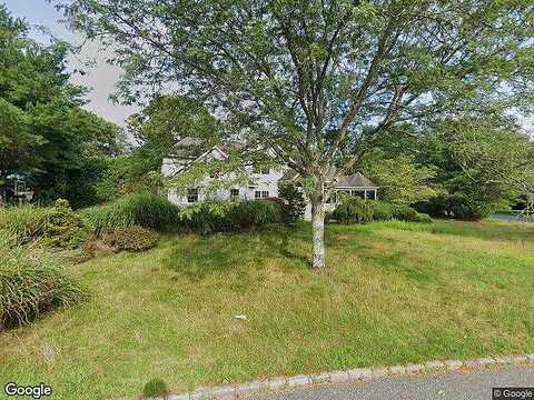 Michaels Ln, Brookhaven, NY 11719