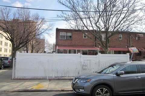 Chester, BROOKLYN, NY 11212
