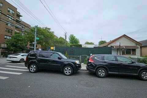 14Th, BROOKLYN, NY 11229