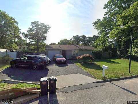 Village, BELLPORT, NY 11713