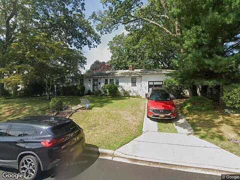 Commonwealth, MASSAPEQUA, NY 11758