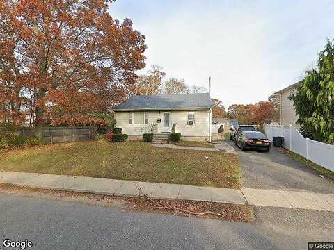 Livingston, BABYLON, NY 11702