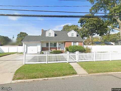 Greenwood, BAY SHORE, NY 11706