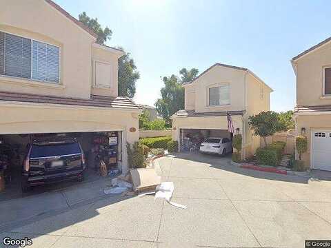 Crown Court, VALENCIA, CA 91354