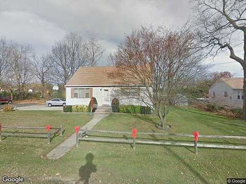 45Th, LINDENHURST, NY 11757